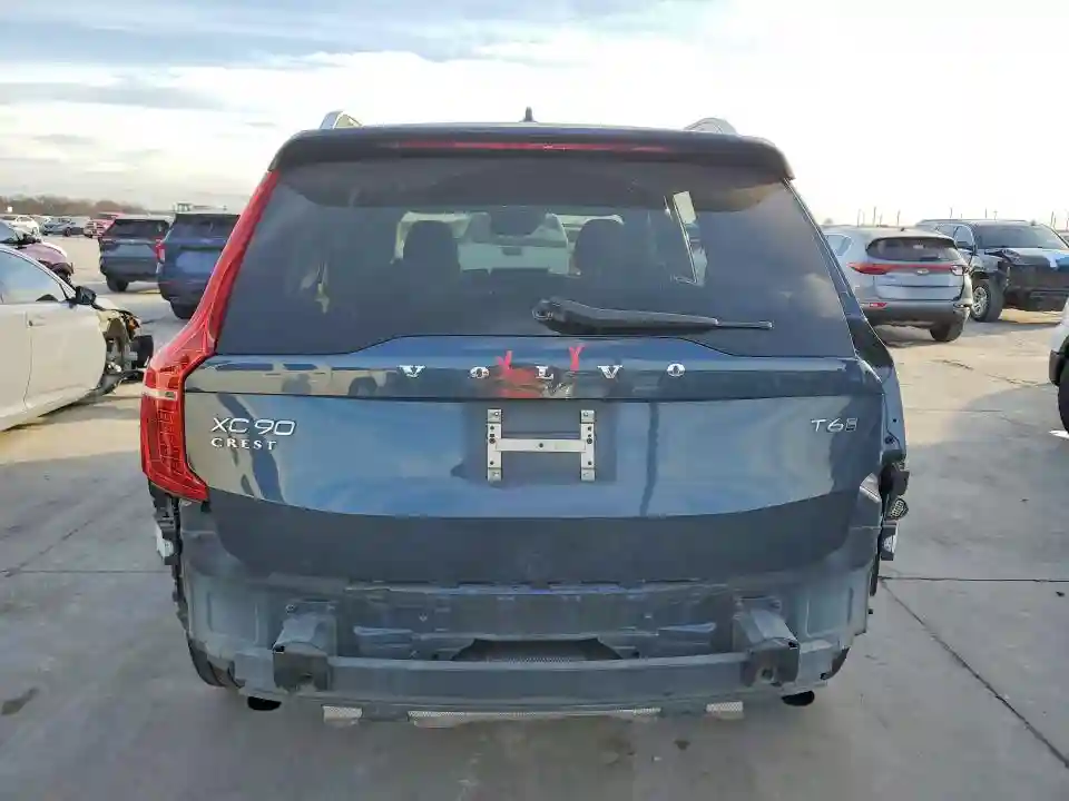 YV4A22PK2J1334315 2018 VOLVO XC90-5