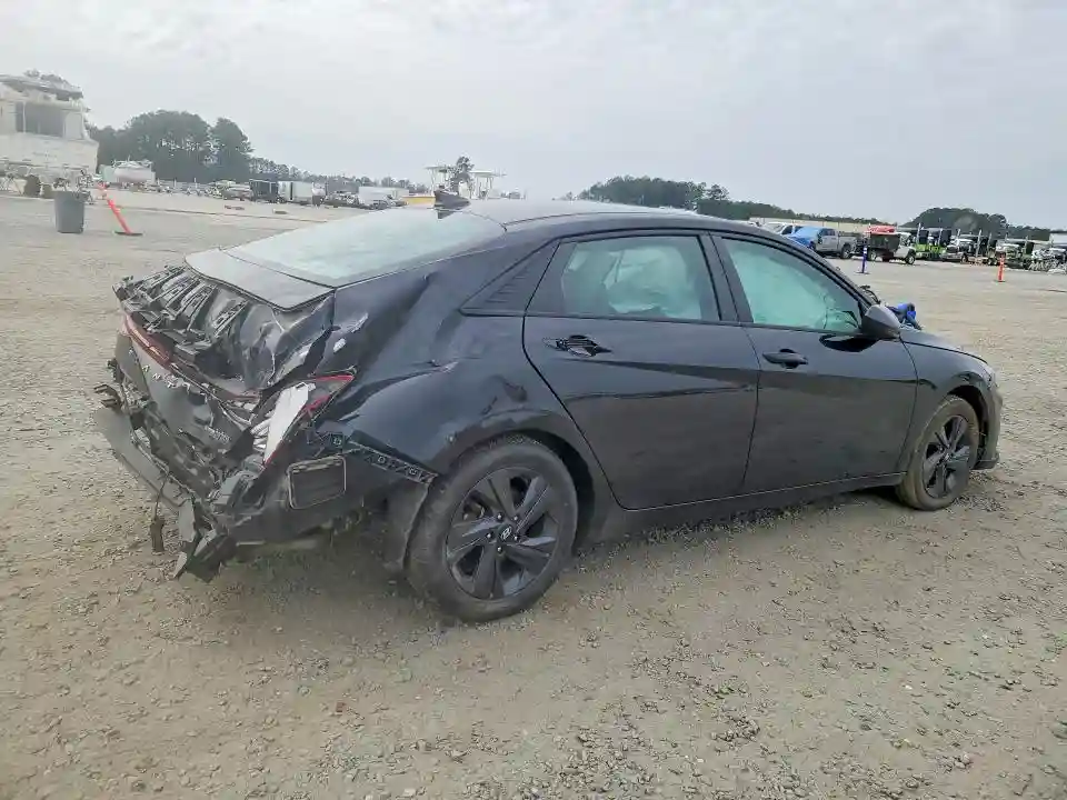 KMHLM4AJ1NU019216 2022 HYUNDAI ELANTRA-2