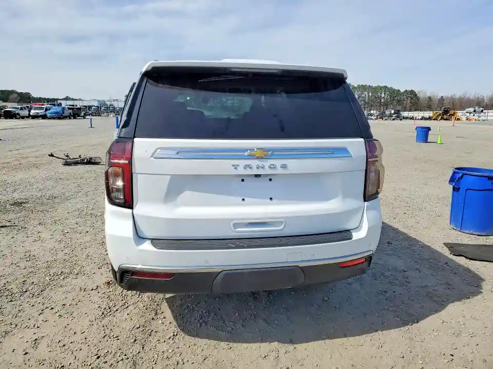 1GNSKMKD4NR276704 2022 CHEVROLET TAHOE-5