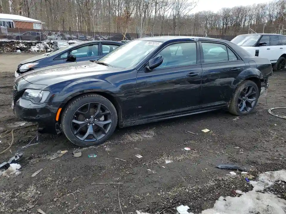 2C3CCADG8PH654045 2023 CHRYSLER 300-0