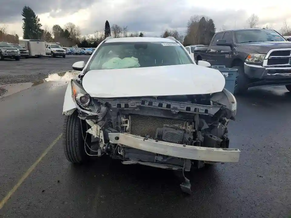 KNDCB3LC1J5204552 2018 KIA NIRO-4