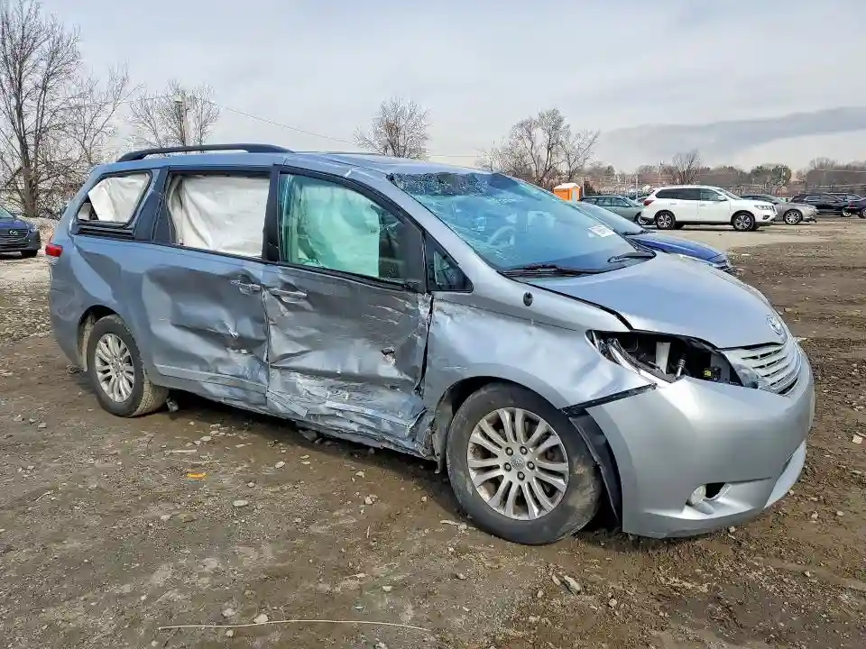 5TDYK3DC1ES407512 2014 TOYOTA SIENNA-3