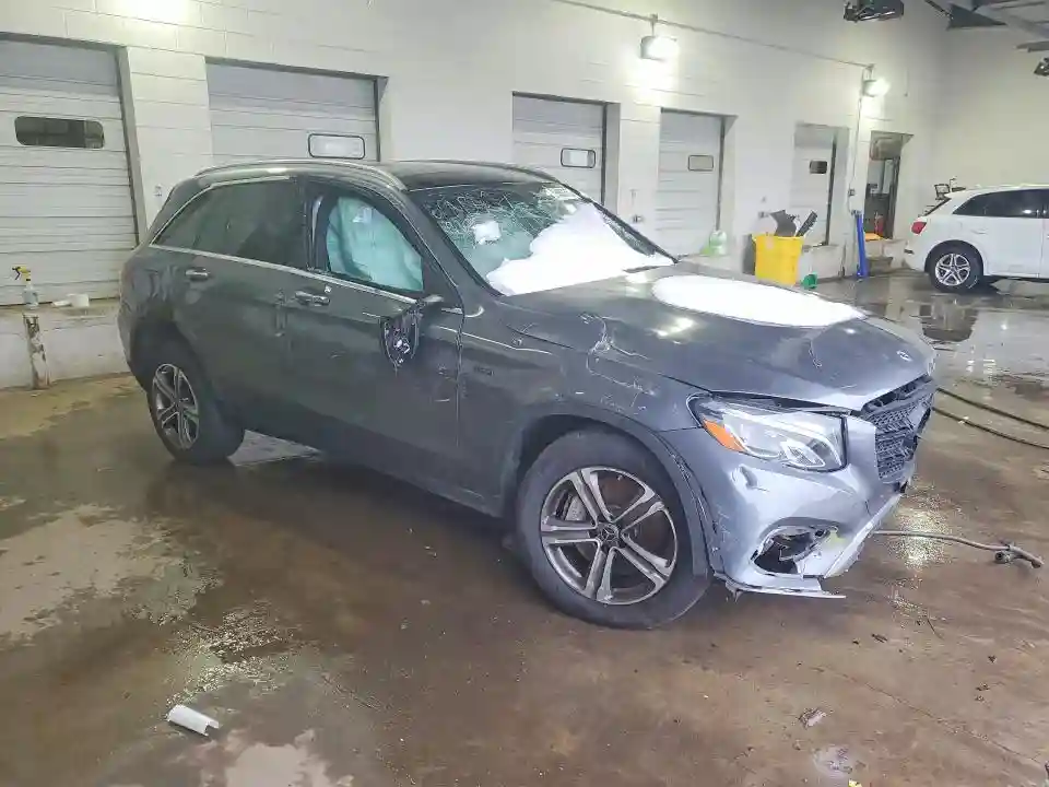 WDC0G5EB3KF610102 2019 MERCEDES-BENZ GLC-CLASS-3