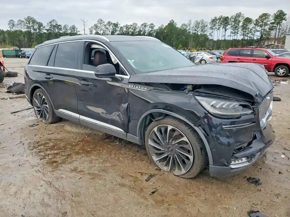 5LM5J7WC2MGL06782 2021 LINCOLN AVIATOR-3
