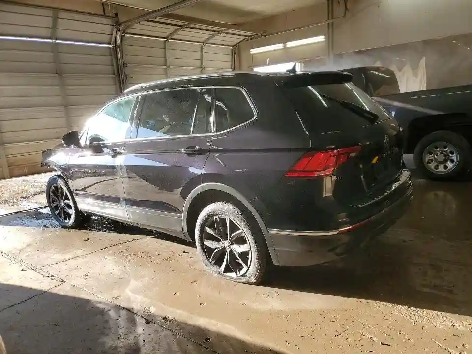 3VV3B7AX0PM067069 2023 VOLKSWAGEN TIGUAN-1