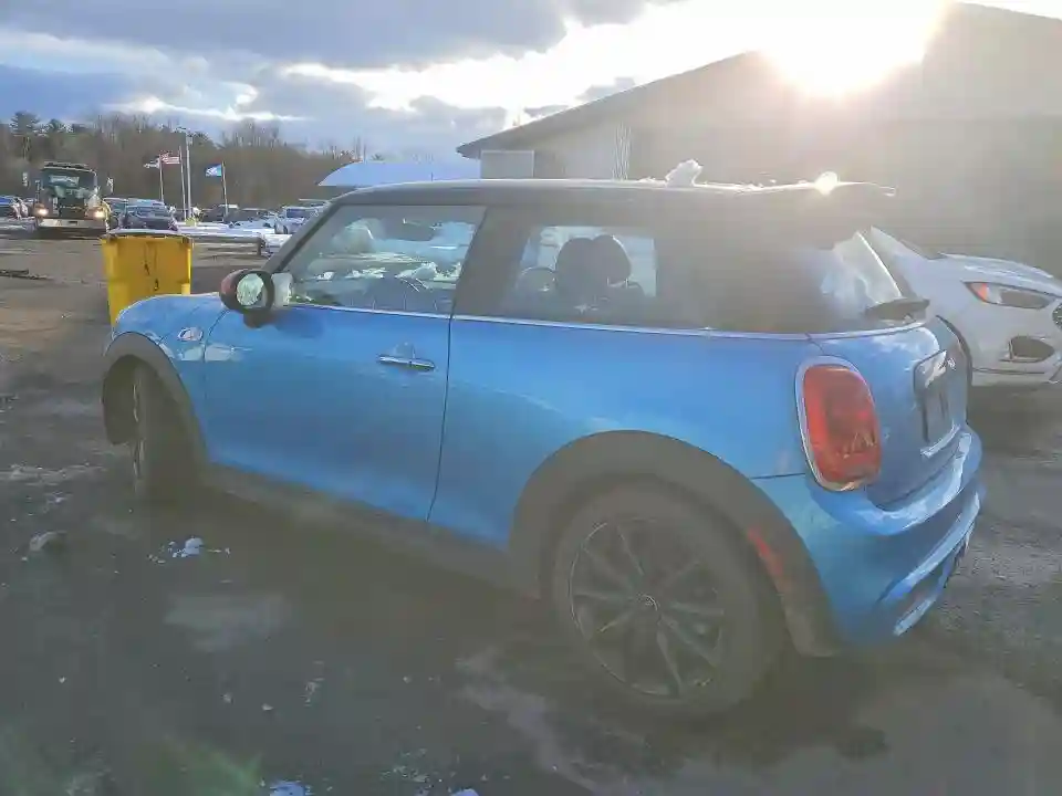 WMWXP7C58J2A47017 2018 MINI COOPER-1