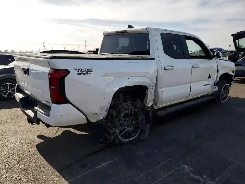 3TMLB5JN2SM093635 2025 TOYOTA TACOMA-2