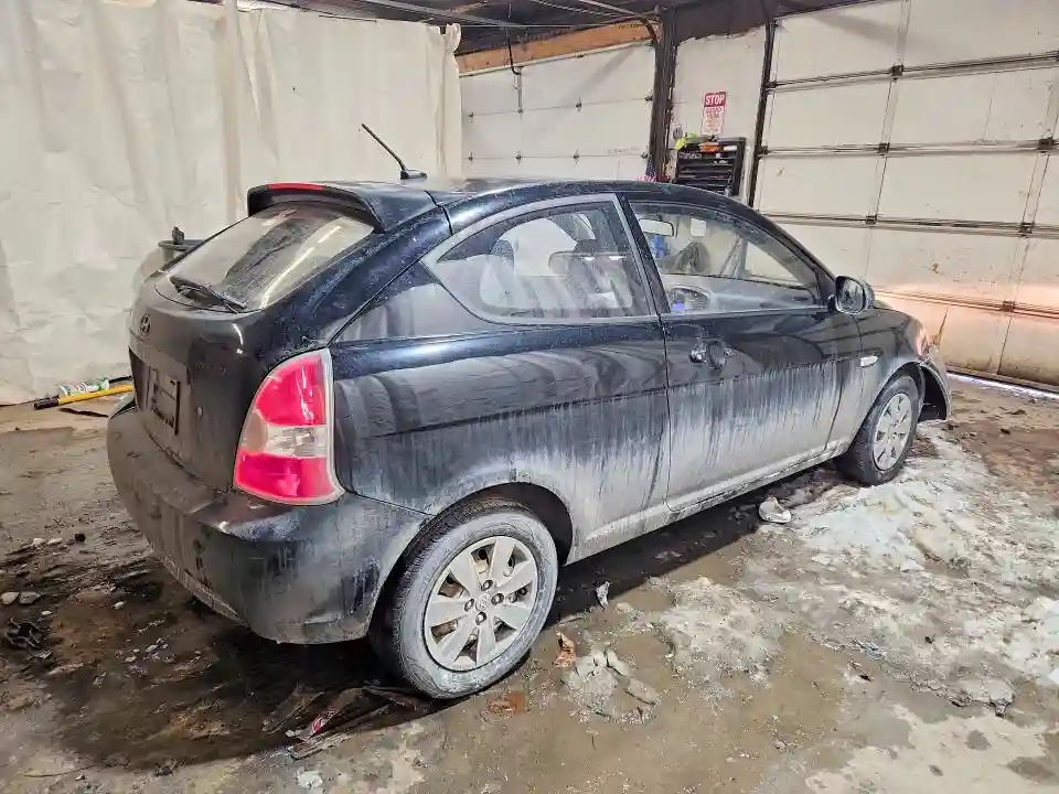KMHCM3AC8BU195879 2011 HYUNDAI ACCENT-2