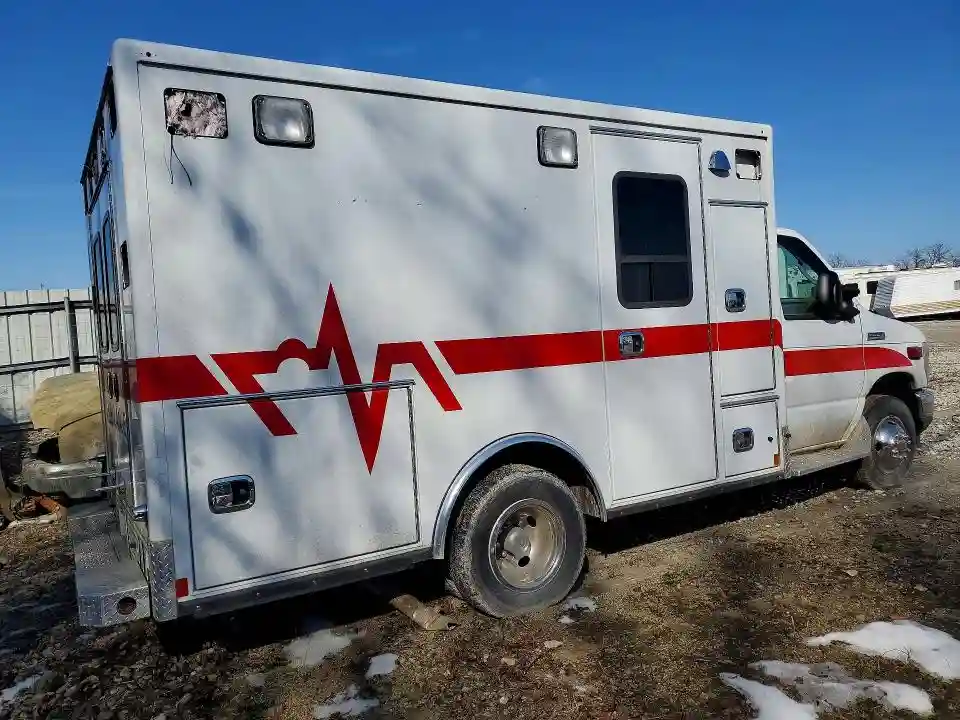 1FDWE3FN5MDC18610 2021 FORD ALL MODELS-2