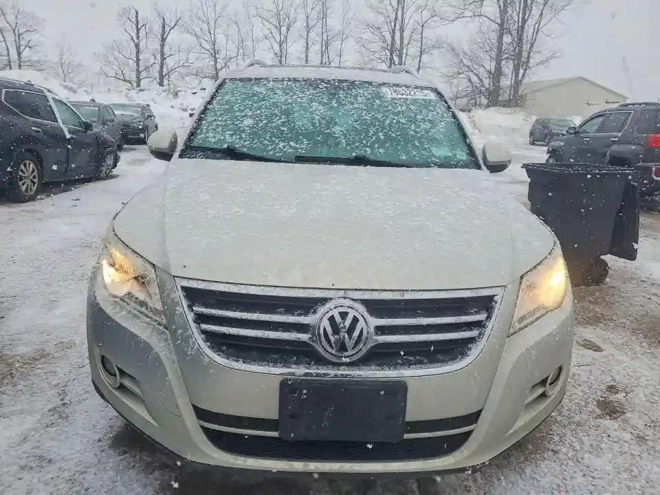 WVGAV7AXXBW539831 2011 VOLKSWAGEN TIGUAN-4
