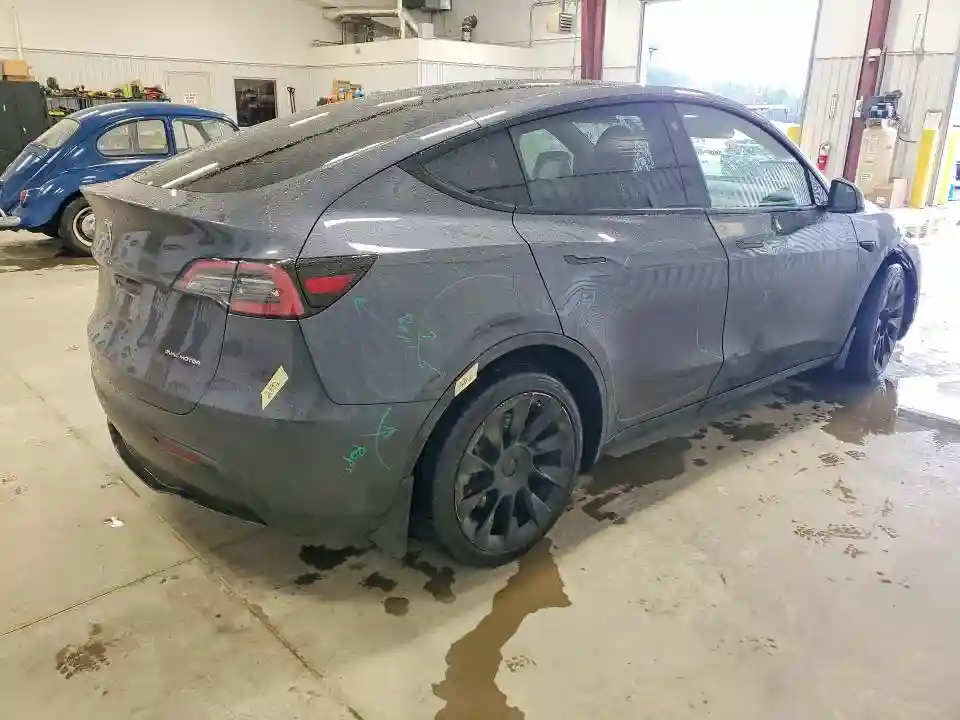 7SAYGDEE7NA014464 2022 TESLA MODEL Y-2