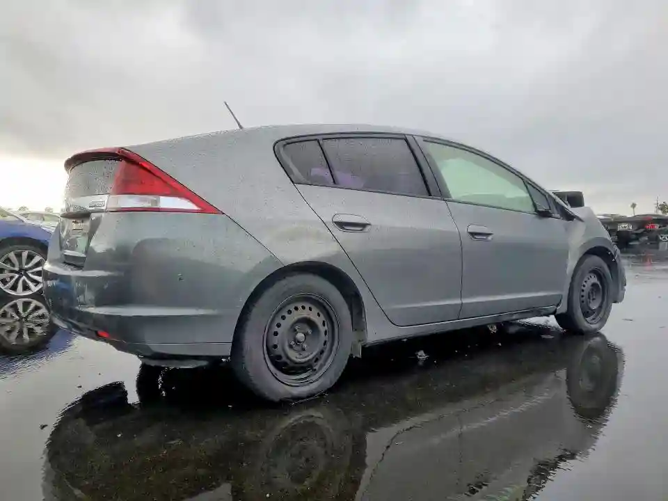JHMZE2H36DS006140 2013 HONDA INSIGHT-2