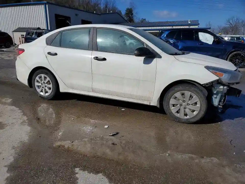 3KPA24AB0JE062769 2018 KIA RIO-3