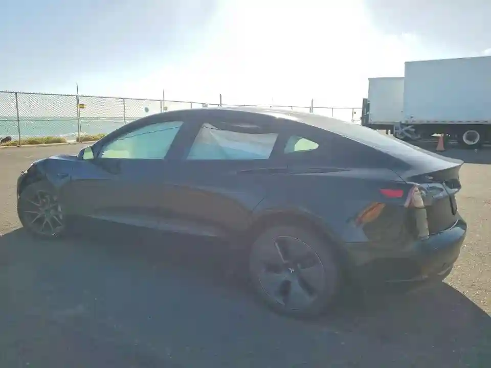5YJ3E1EA3PF431692 2023 TESLA MODEL 3-1