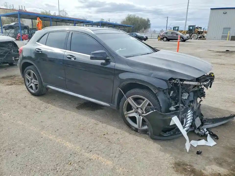 WDCTG4GB7FJ074987 2015 MERCEDES-BENZ GLA-CLASS-3
