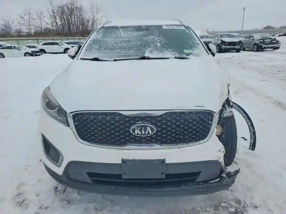 5XYPGDA36JG393945 2018 KIA SORENTO-4
