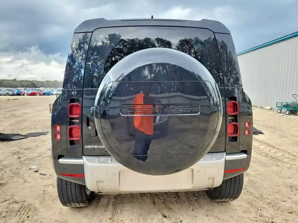 SALEJ6EX2R2334049 2024 LAND ROVER DEFENDER-5