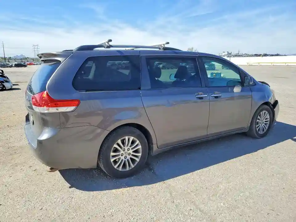 5TDYK3DC6DS363361 2013 TOYOTA ALL MODELS-2