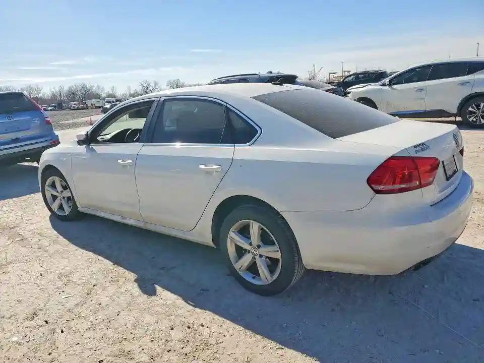 1VWAT7A3XEC023009 2014 VOLKSWAGEN PASSAT-1