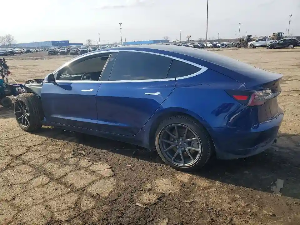 5YJ3E1EB1JF101078 2018 TESLA MODEL 3-1
