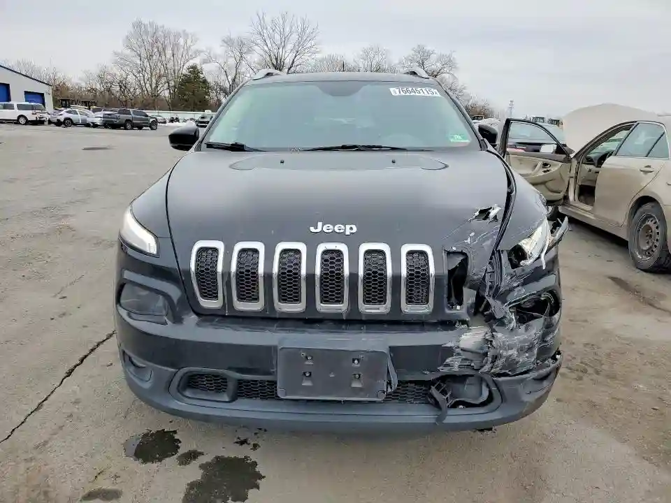 1C4PJMCS8HW597116 2017 JEEP GRAND CHEROKEE-4