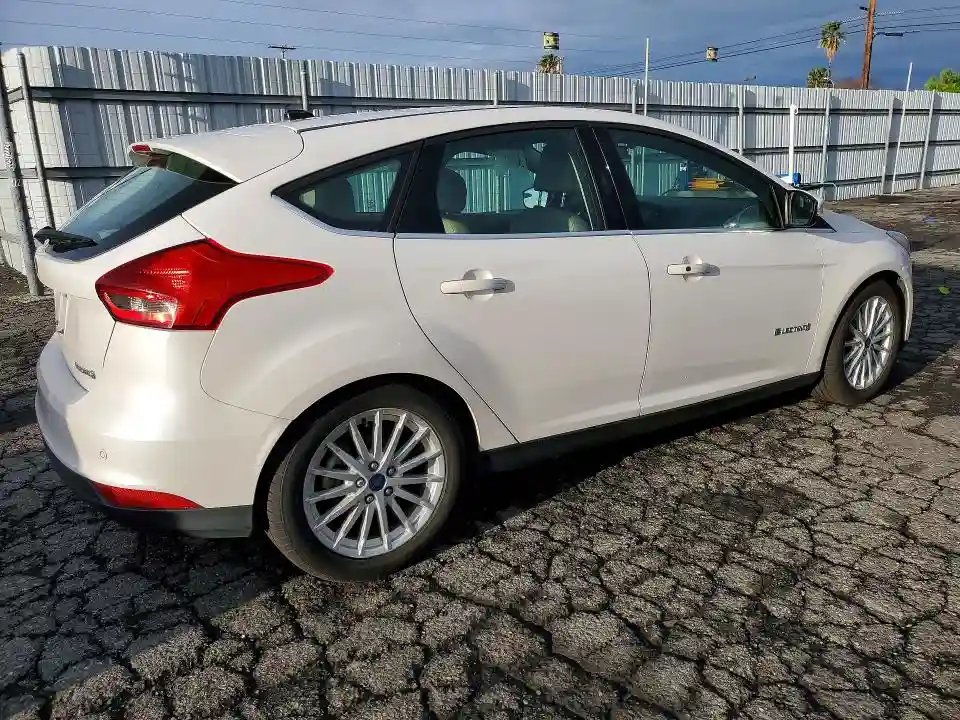 1FADP3R49HL314735 2017 FORD FOCUS-2