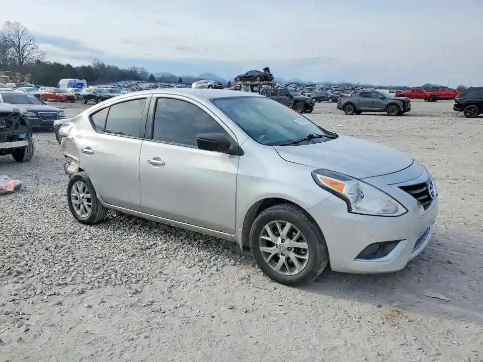 3N1CN7AP1HL821967 2017 NISSAN VERSA-3