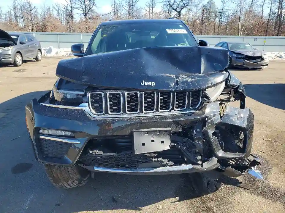 1C4RJHBG6SC269893 2025 JEEP GRAND CHEROKEE-4
