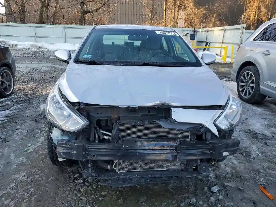 KMHCT4AE8HU310161 2017 HYUNDAI ACCENT-4
