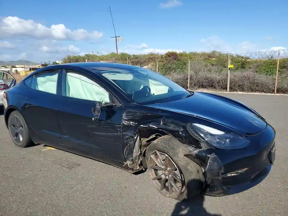 5YJ3E1EA3PF431692 2023 TESLA MODEL 3-3
