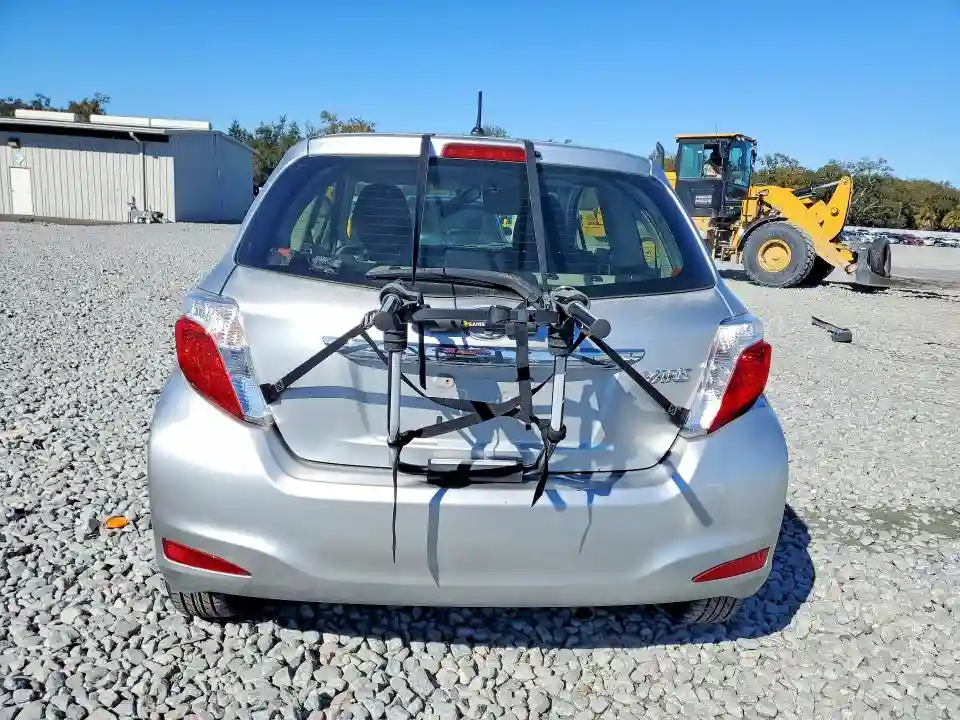 JTDJTUD30CD535883 2012 TOYOTA YARIS-5