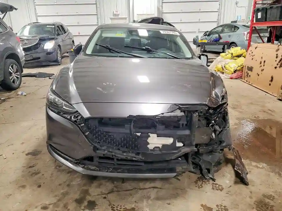 JM1GL1UM9J1334452 2018 MAZDA 6-4