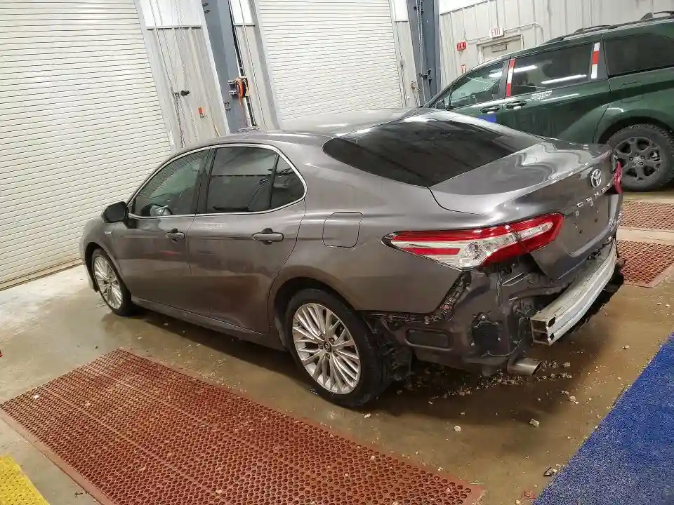 4T1B21HK6JU007622 2018 TOYOTA CAMRY-1