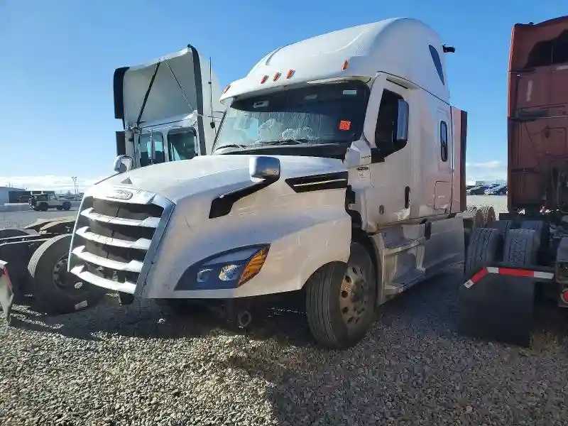 1FUJHHDR8NLMY3109 2022 FREIGHTLINER ALL OTHER-1