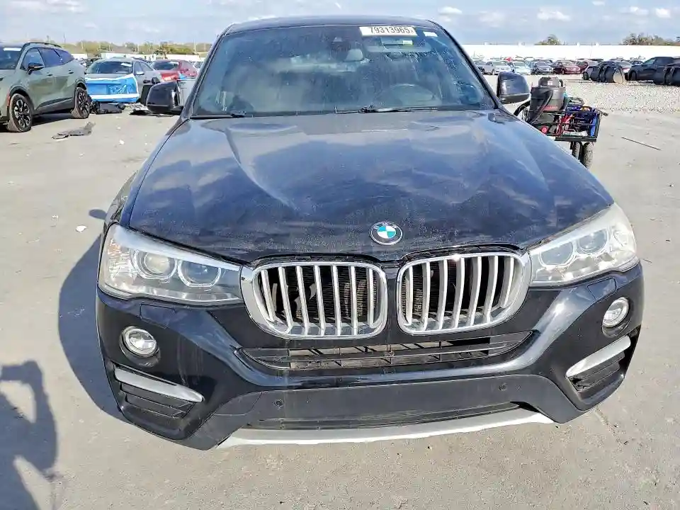 5UXXW3C5XJ0T82883 2018 BMW X4-4