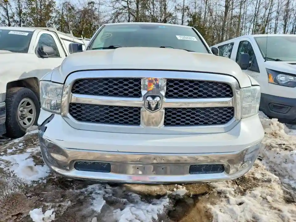 3C6JR6DTXHG706795 2017 RAM 1500-4