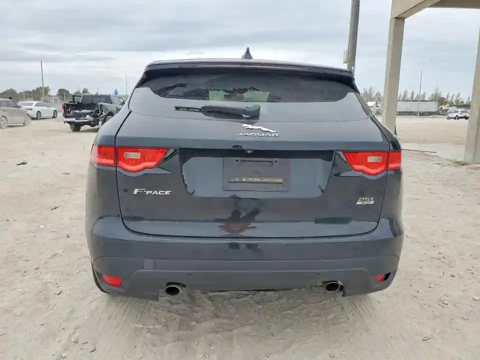SADCJ2FX9LA618303 2020 JAGUAR F-PACE-5
