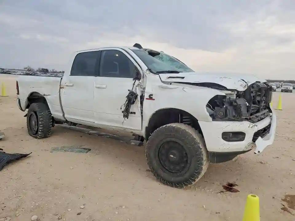 3C6UR5DL8RG145313 2024 RAM 2500-3
