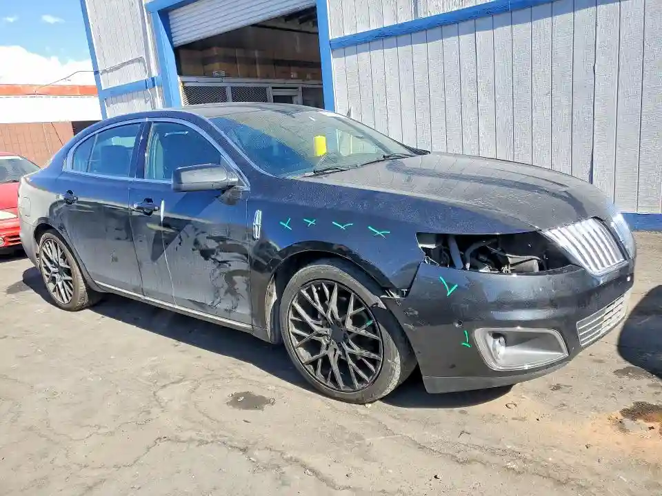 1LNHL9FT2BG607412 2011 LINCOLN MKS-3