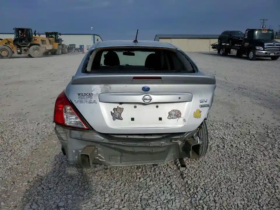 3N1CN7AP1HL821967 2017 NISSAN VERSA-5