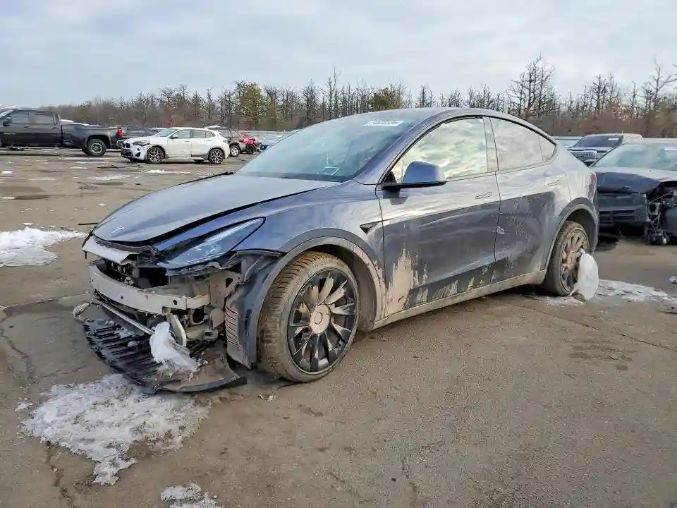 7SAYGDEE3PF850620 2023 TESLA MODEL Y-0