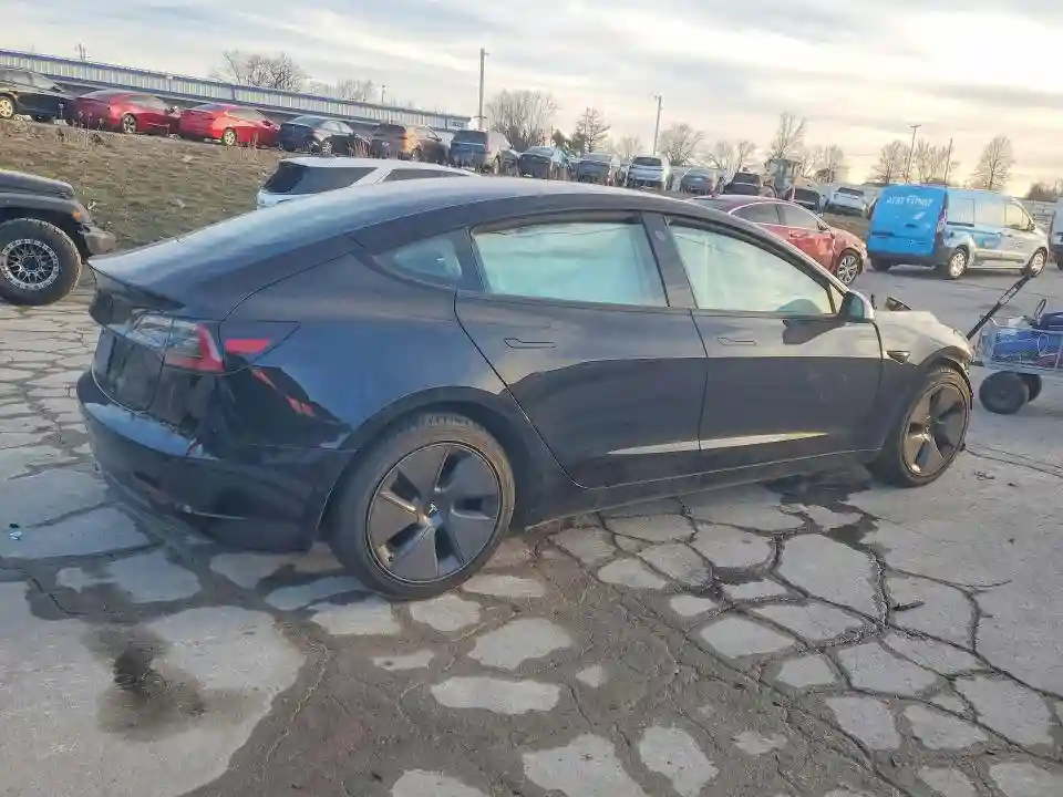 5YJ3E1EA6PF660416 2023 TESLA MODEL 3-2