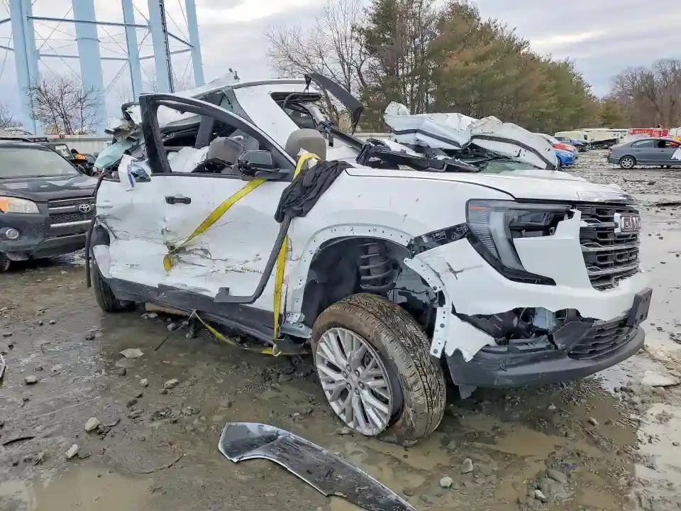 1GKENNRS4SJ261545 2025 GMC ACADIA ELE-3