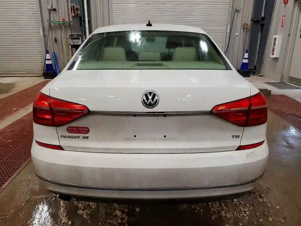 1VWBT7A3XGC043249 2016 VOLKSWAGEN PASSAT-5
