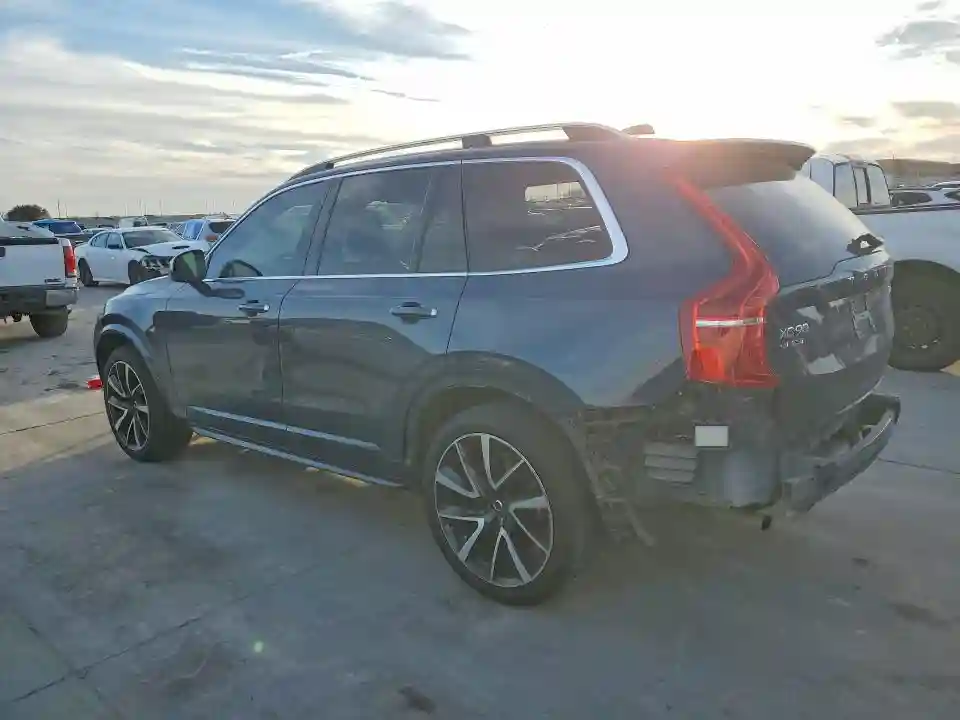 YV4A22PK2J1334315 2018 VOLVO XC90-1