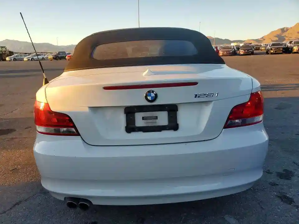 WBAUN1C55CVH84294 2012 BMW 1 SERIES-5