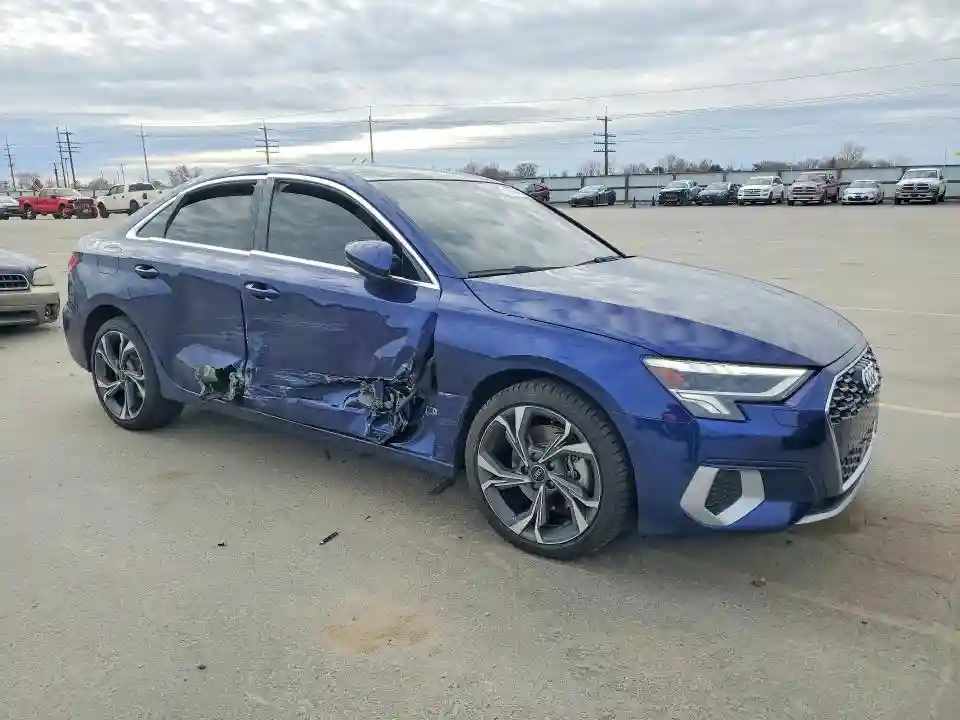 WAUHUDGYXNA035413 2022 AUDI A3-3