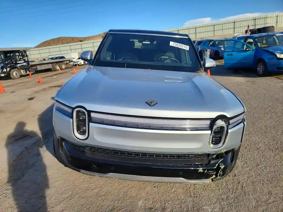 7PDSGBBA1SN064469 2025 RIVIAN RIS-4