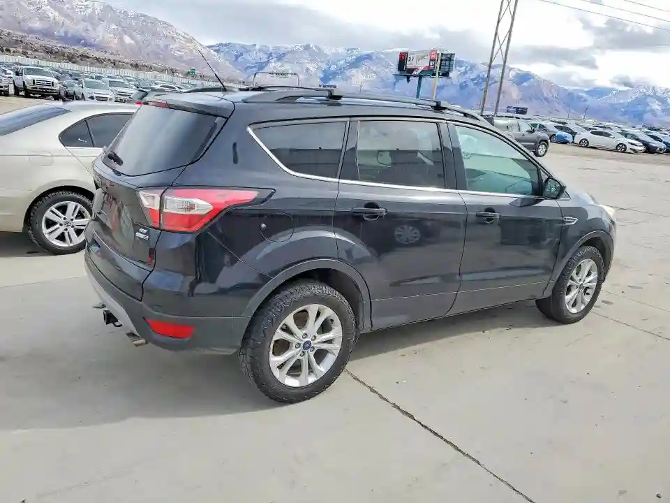 1FMCU9GD1JUB44578 2018 FORD ESCAPE-2