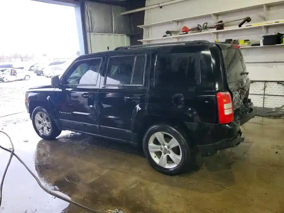 1C4NJPFA1CD639741 2012 JEEP PATRIOT-1
